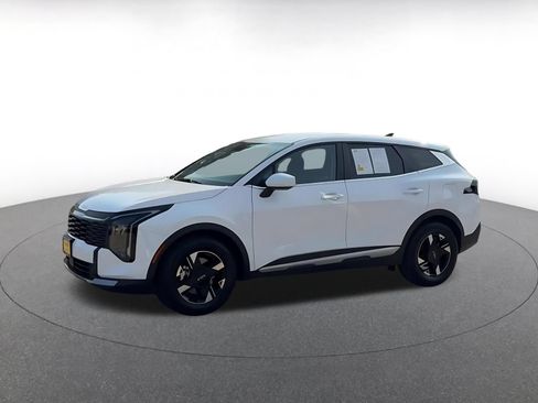 Used 2026 Kia Sportage LX FWD image 8