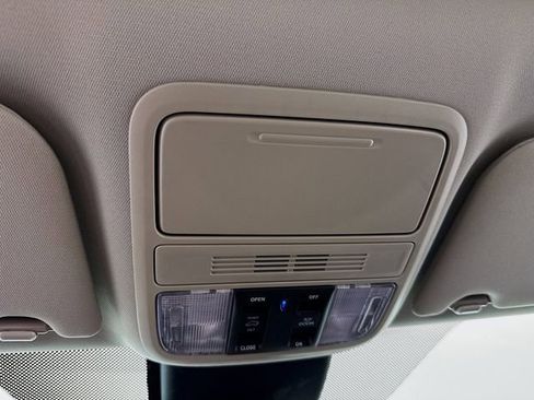 Used 2026 Honda Odyssey EX-L image 18