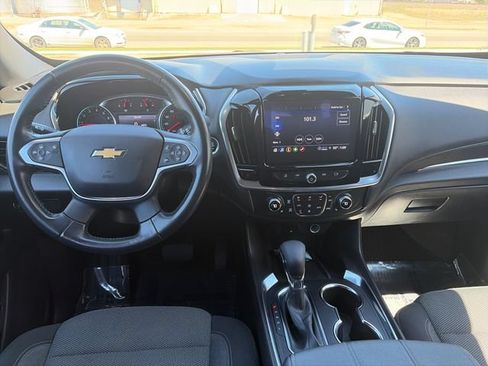 Used 2022 Chevrolet Traverse LT AWD/4WD image 32