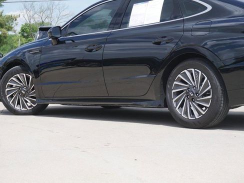 Used 2025 Hyundai Sonata Limited FWD image 13