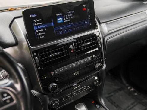 Used 2022 Lexus GX 460 w/ Black Line Special Edition AWD/4WD image 36