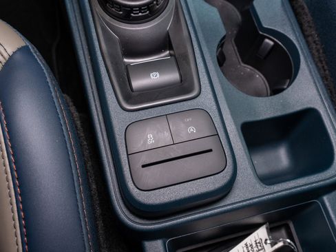 Used 2025 Ford Maverick Lariat w/ 4K Tow Package image 28