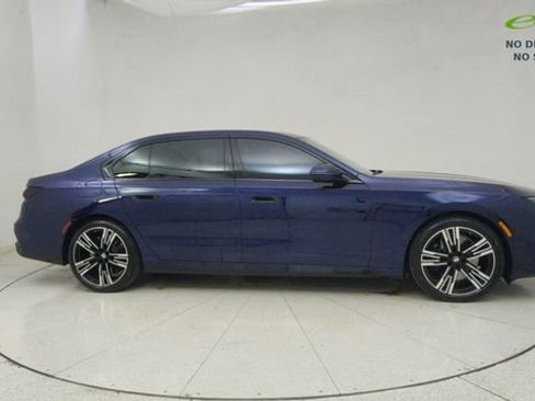 Used 2023 BMW 760i xDrive AWD/4WD image 64