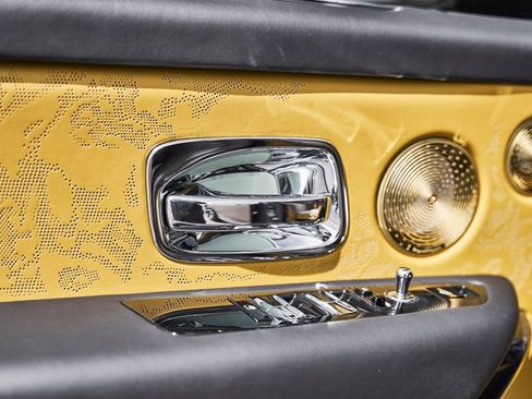 Used 2026 Rolls-Royce Cullinan Black Badge AWD/4WD image 38