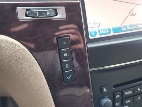 Used 2014 Cadillac Escalade Premium AWD/4WD image 13