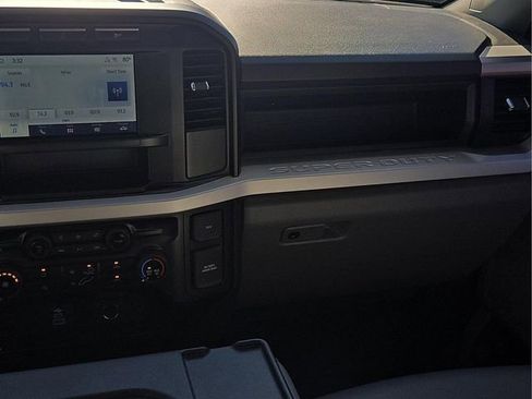 Used 2023 Ford F250 XL w/ XL Chrome Package image 19