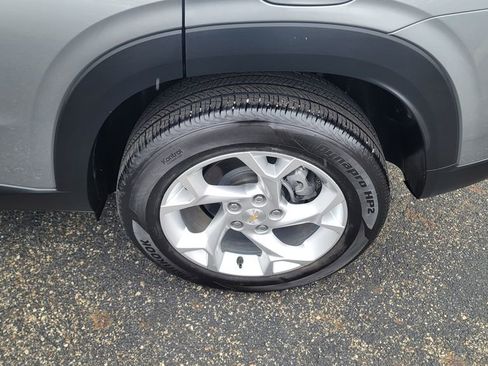 Used 2024 Chevrolet Trax LS w/ LS Convenience Package image 8