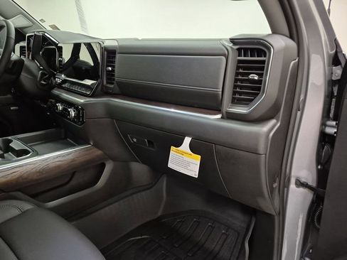 New 2026 GMC Sierra 2500 SLT image 30