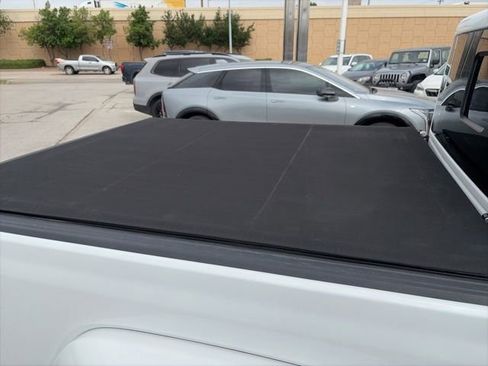 Used 2023 Jeep Gladiator Rubicon w/ LED Lighting Group AWD/4WD image 14