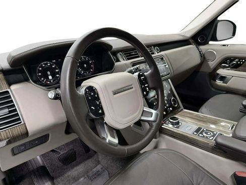 Used 2018 Land Rover Range Rover HSE image 19