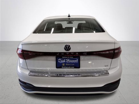 New 2026 Volkswagen Jetta SE image 11