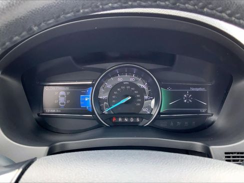 Used 2018 Ford Explorer XLT w/ Equipment Group 202A FWD image 25