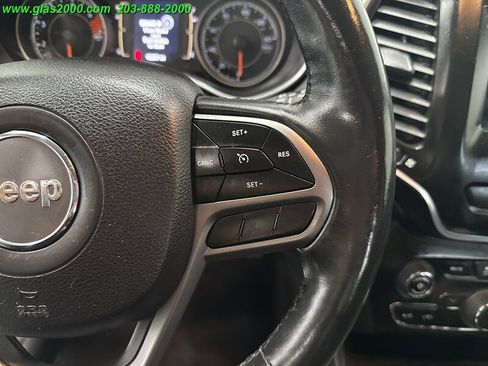 Used 2019 Jeep Cherokee Latitude Plus w/ Cold Weather Group image 22