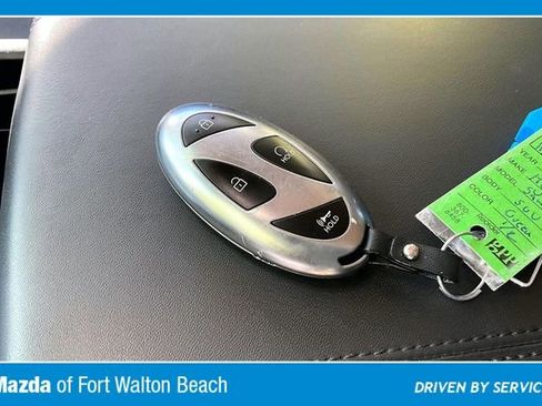 Used 2024 Hyundai Santa Fe Limited image 31