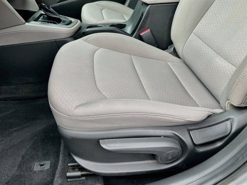 Used 2019 Hyundai Elantra SE FWD image 18