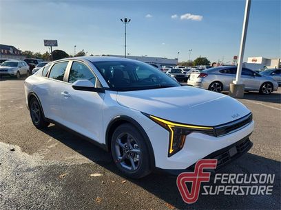 New 2025 Kia K4 LXS
