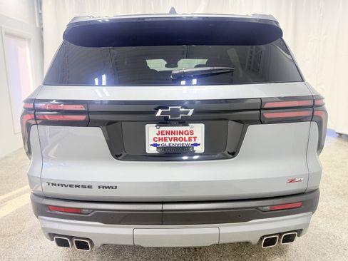 Used 2025 Chevrolet Traverse Z71 w/ Driver Confidence Package image 7