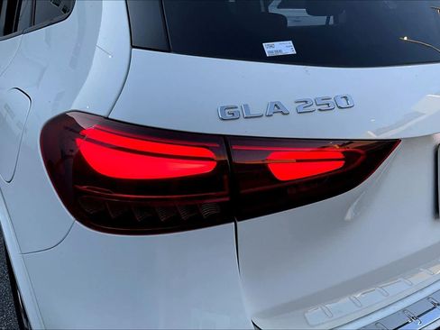 Used 2026 Mercedes-Benz GLA 250 GLA 250 image 27