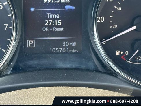Used 2017 Nissan Rogue SV AWD/4WD image 20