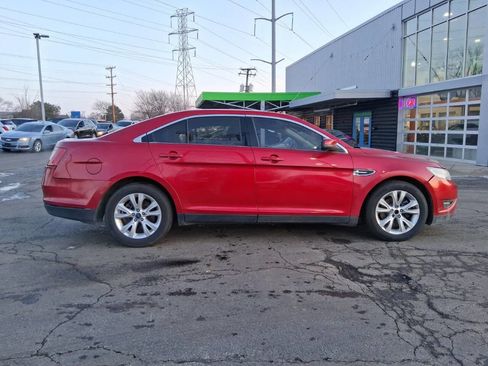 Used 2010 Ford Taurus SEL image 5