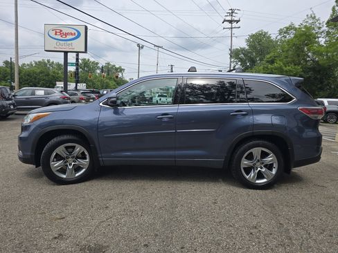 Used 2015 Toyota Highlander Limited Platinum AWD/4WD image 16