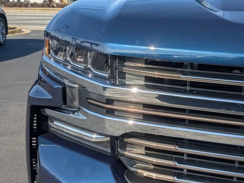 Used 2019 Chevrolet Silverado 1500 High Country w/ Z71 Off-Road Package image 10