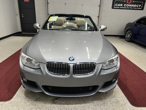 Used 2013 BMW 335i Convertible image 27
