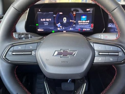 New 2026 Chevrolet Blazer EV RS AWD/4WD image 25