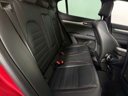 Used 2024 Alfa Romeo Stelvio AWD image 32