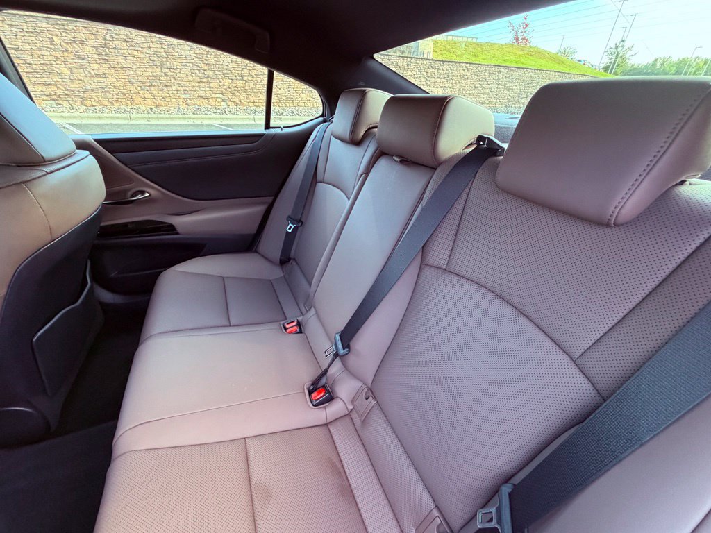Certified 2024 Lexus ES 350 w/ Premium Package FWD image 14