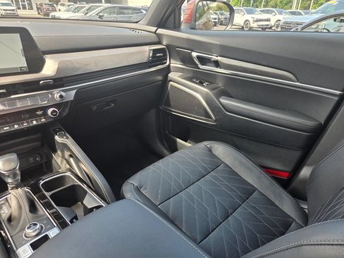 Used 2023 Kia Telluride EX X-Line AWD/4WD image 16
