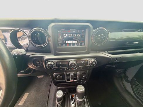 Used 2022 Jeep Gladiator Sport AWD/4WD image 23