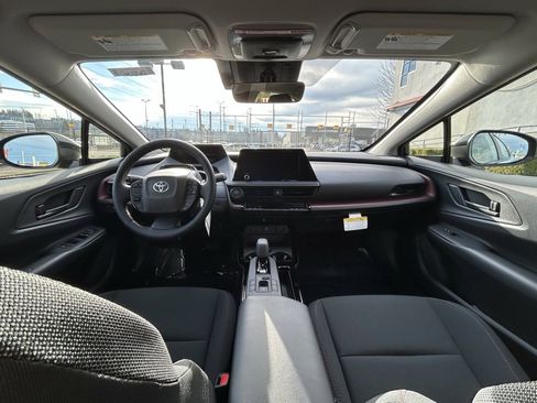 New 2026 Toyota Prius SE image 17