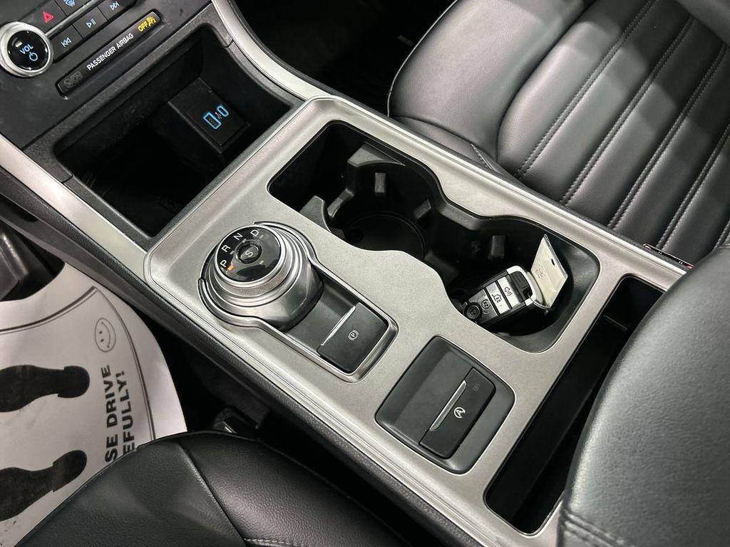 Used 2024 Ford Edge SEL w/ Convenience Package AWD/4WD image 17