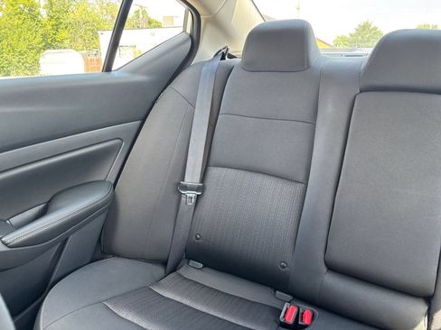 Used 2025 Nissan Altima 2.5 SV FWD image 34