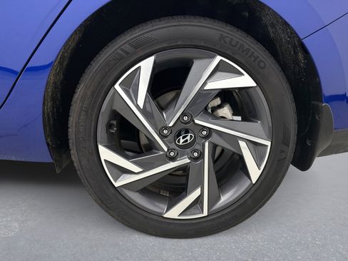 Used 2025 Hyundai Elantra Sport image 20