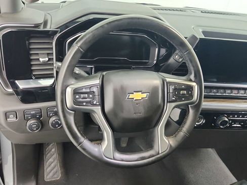 Used 2024 Chevrolet Silverado 1500 LT AWD/4WD image 18