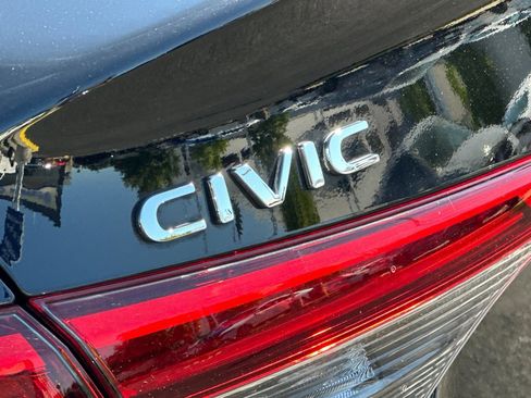 Used 2024 Honda Civic EX image 31