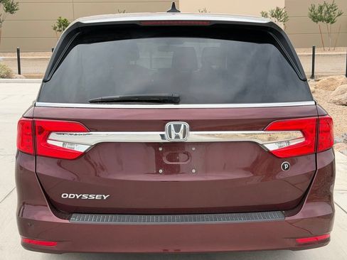 Used 2018 Honda Odyssey EX image 5