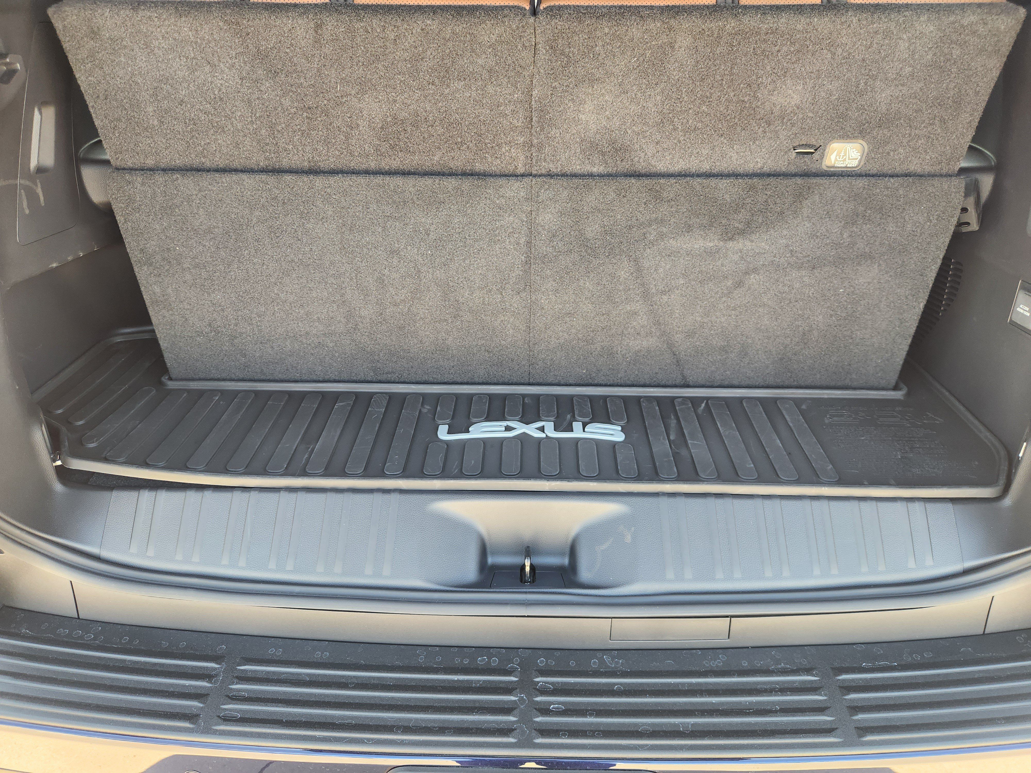 Certified 2026 Lexus GX 550 w/ Cold Area Package AWD/4WD image 28