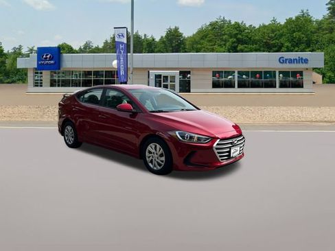Used 2017 Hyundai Elantra SE w/ Cargo Package FWD image 5