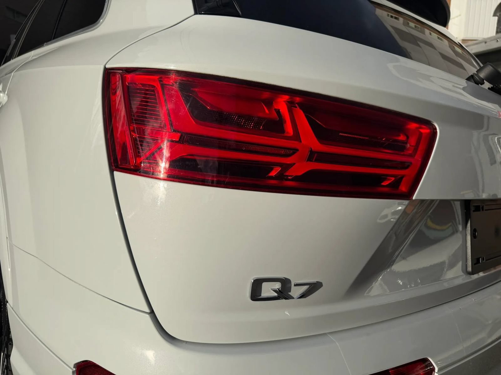 Used 2018 Audi Q7 3.0T Prestige AWD/4WD image 17