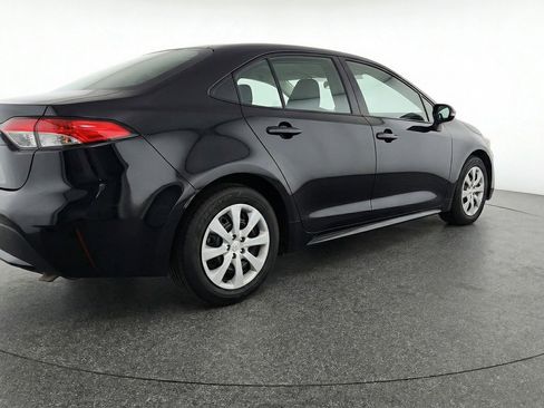 Used 2025 Toyota Corolla LE image 9