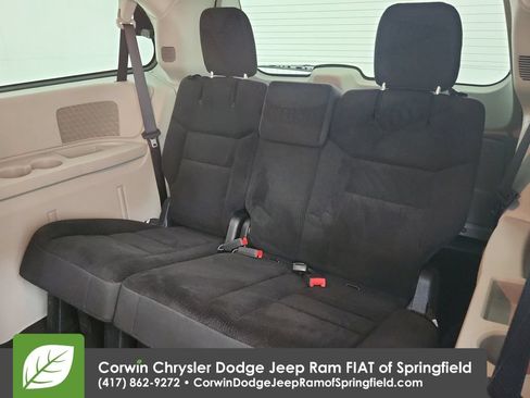 Used 2019 Dodge Grand Caravan SE FWD image 31