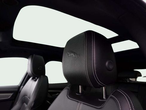 Used 2025 Jaguar F-PACE R-Dynamic S image 30