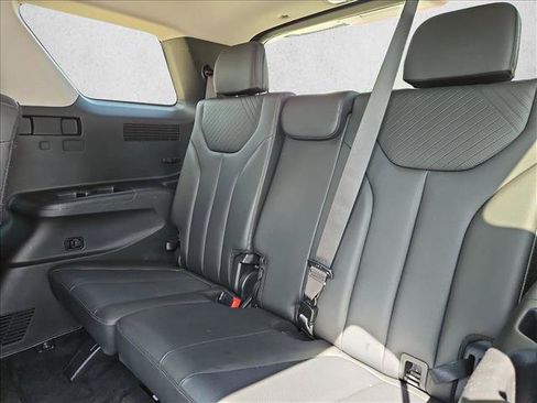 Used 2025 Hyundai Palisade SEL FWD image 17
