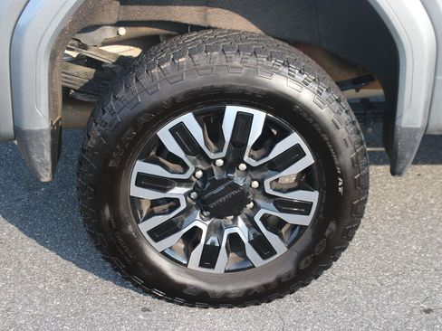 Used 2024 GMC Sierra 3500 Denali Ultimate AWD/4WD image 40