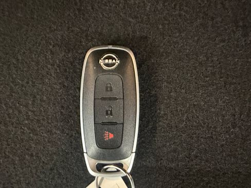Used 2025 Nissan Kicks SV w/ Charging Package FWD image 28