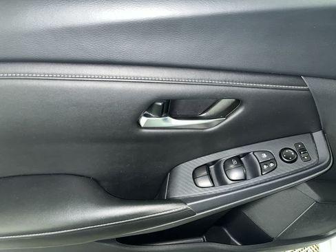 Used 2024 Nissan Sentra SV FWD image 13