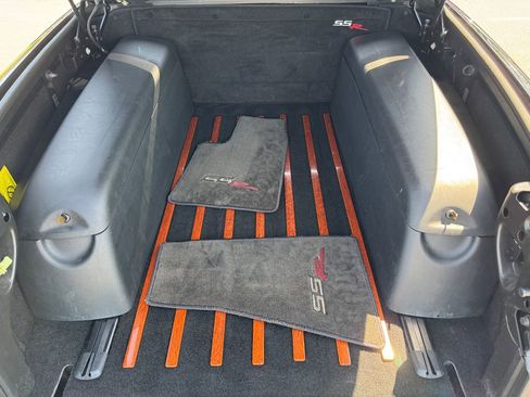 Used 2003 Chevrolet SSR w/ Preferred Equipment Group RWD image 11